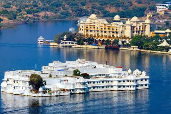 lake-palace-udaipur